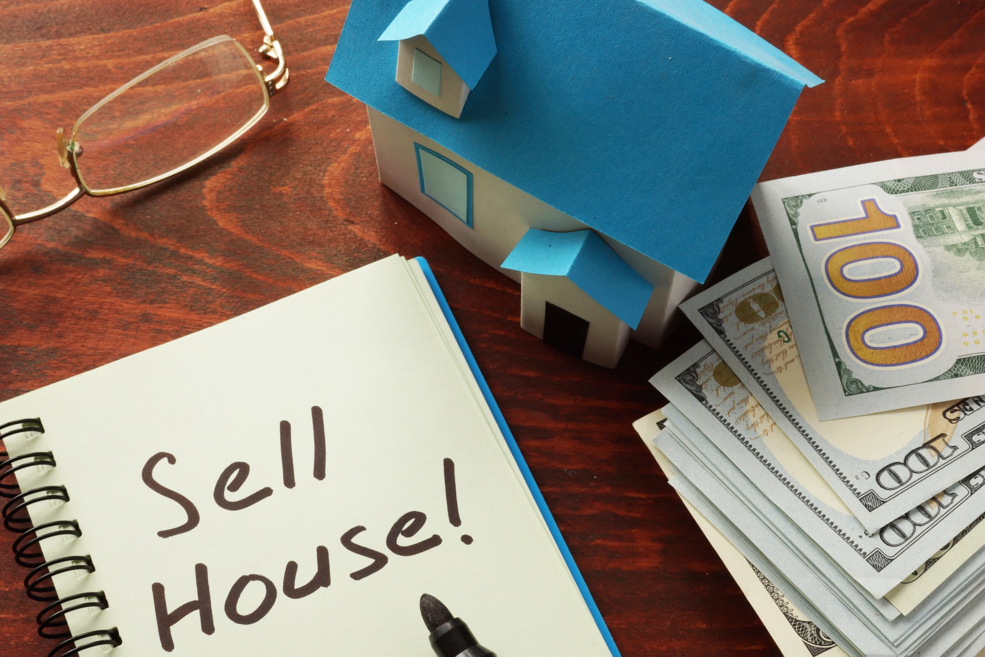 How to Save on Fees When Selling a House